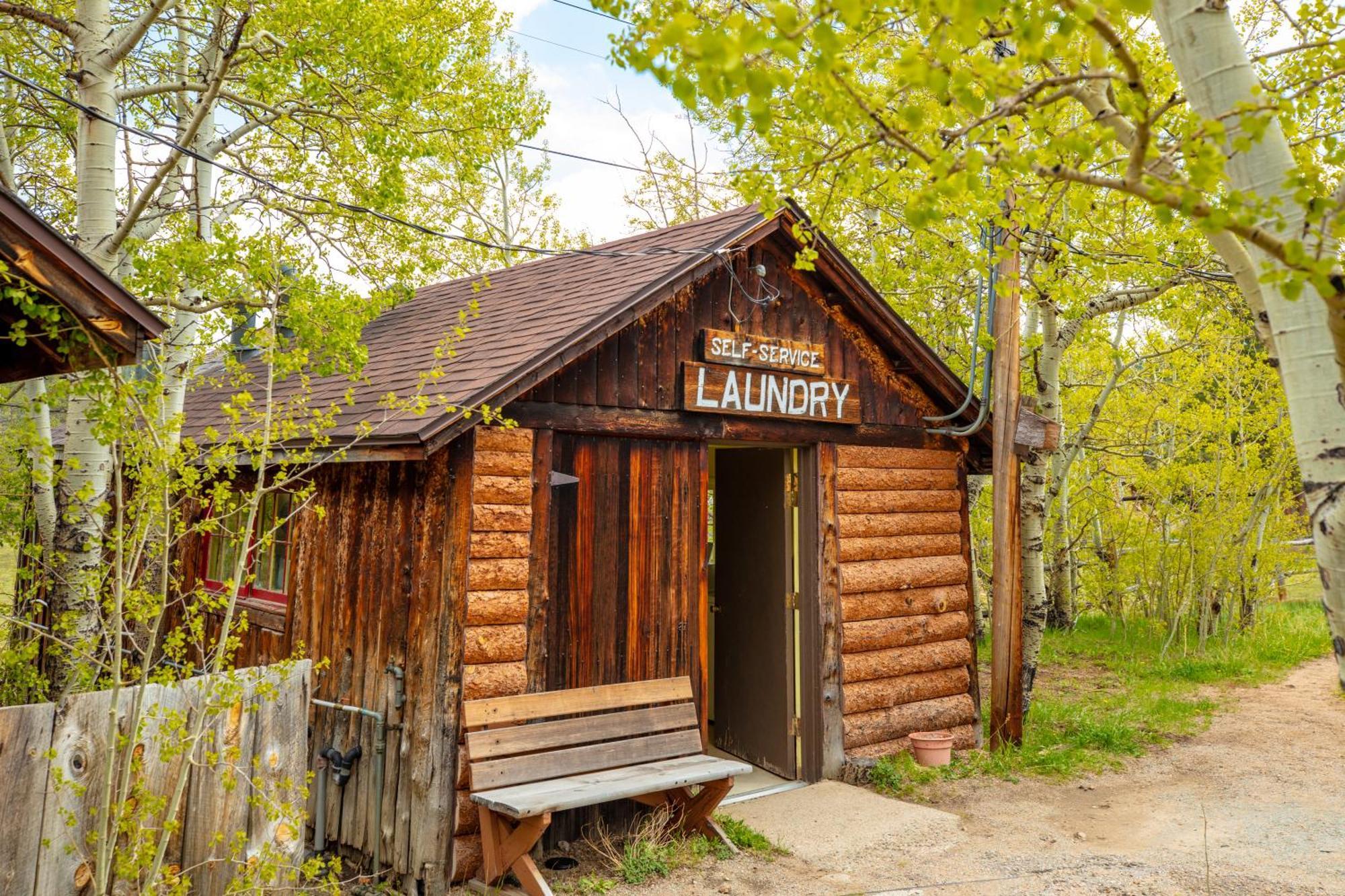 The Meeker Park Lodge Allenspark Exterior foto